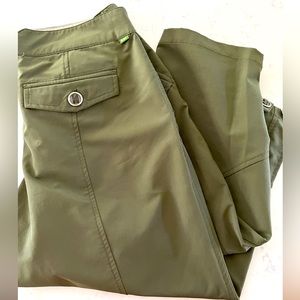 REI travel capri pant, olive color, Wms 12. Pre-owned excellent condition.